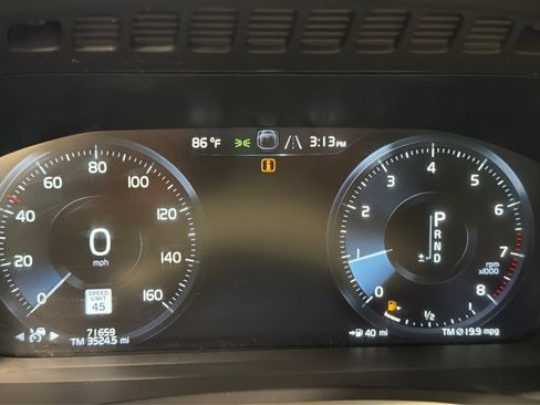 Used 2021 Volvo XC90 T5 Momentum w/ Advanced Package AWD/4WD image 25