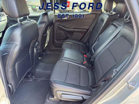 Used 2023 Ford Escape ST-Line image 12