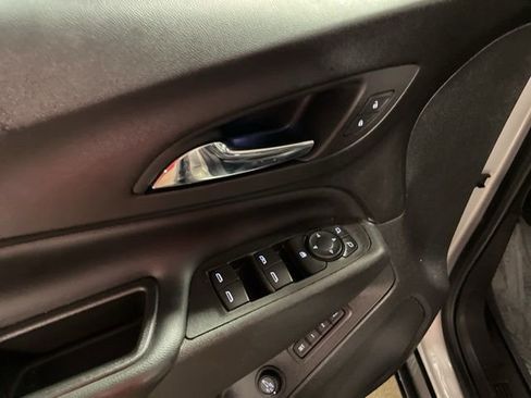 Used 2021 Chevrolet Equinox LT image 14