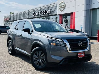 Certified 2025 Nissan Pathfinder S