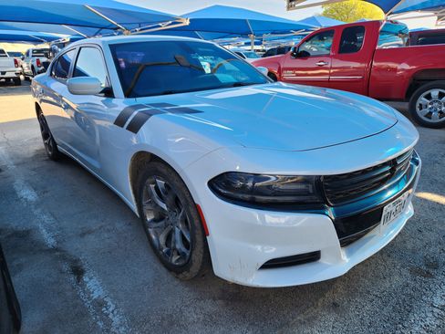 Used 2017 Dodge Charger SXT w/ Rallye Group image 1