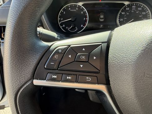 Used 2023 Nissan Sentra SV image 18