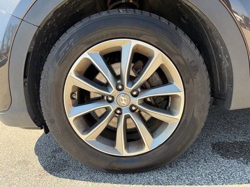 Used 2017 Hyundai Santa Fe SE image 22