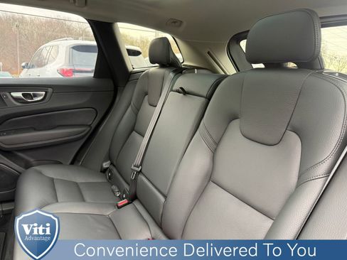 Certified 2025 Volvo XC60 B5 Plus image 22