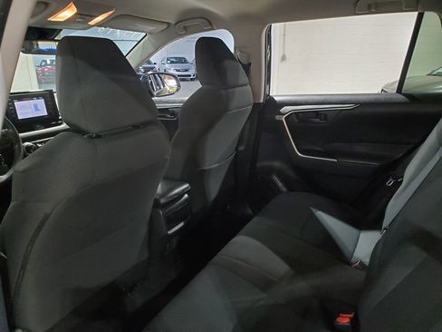 Used 2021 Toyota RAV4 LE image 23