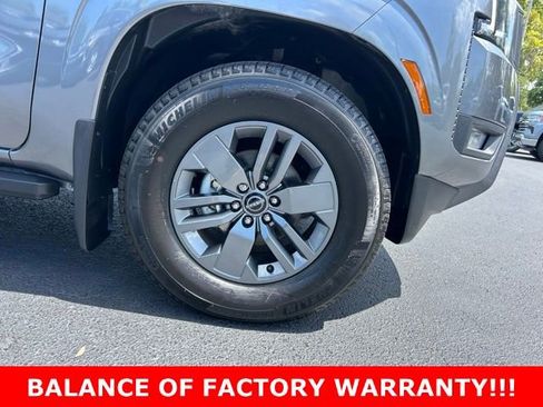 Used 2025 Nissan Frontier SV w/ SV Convenience Package RWD image 8