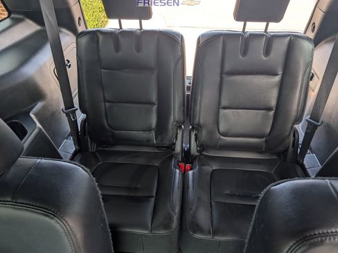 Used 2017 Ford Explorer XLT w/ Equipment Group 202A image 19