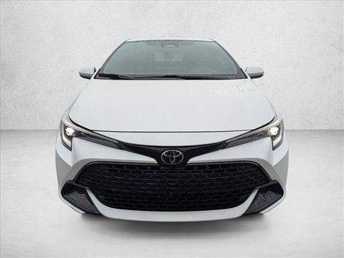 Used 2025 Toyota Corolla SE FWD image 2