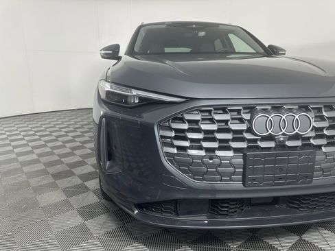 Used 2025 Audi Q5 Premium Plus w/ Premium Plus image 3