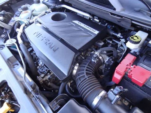 Used 2023 Nissan Rogue SV image 41