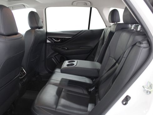 Used 2020 Subaru Outback Limited image 19