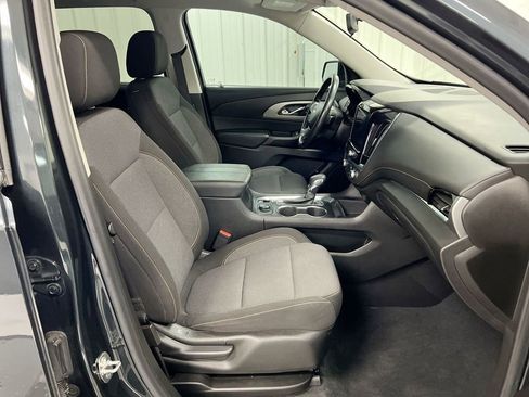 Used 2021 Chevrolet Traverse LT FWD image 16