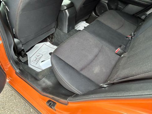 Used 2013 Subaru Crosstrek 2.0i Premium AWD/4WD image 9