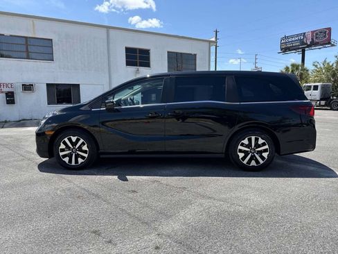 Used 2025 Honda Odyssey EX-L image 3
