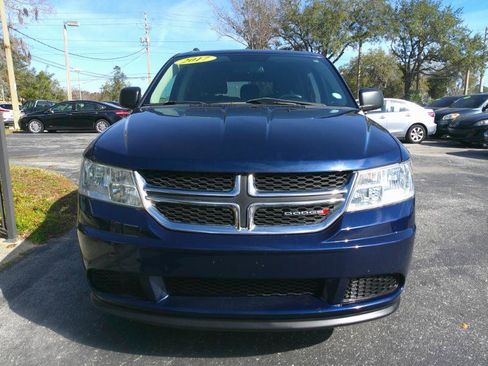 Used 2017 Dodge Journey SE w/ Flexible Seating Group image 3