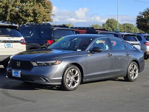 Used 2023 Honda Accord EX image 8