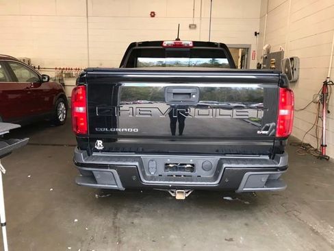 Used 2021 Chevrolet Colorado Z71 AWD/4WD image 4