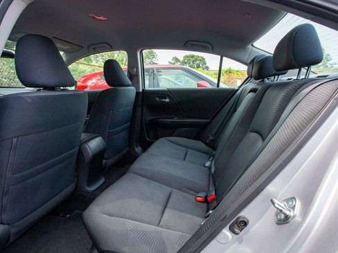 Used 2015 Honda Accord LX image 9
