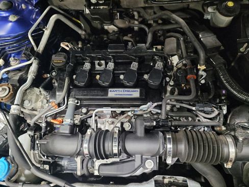 Used 2018 Honda Accord Sport image 30