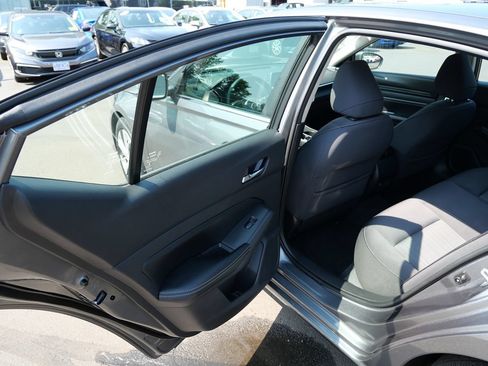 Used 2019 Nissan Altima 2.5 S FWD image 28