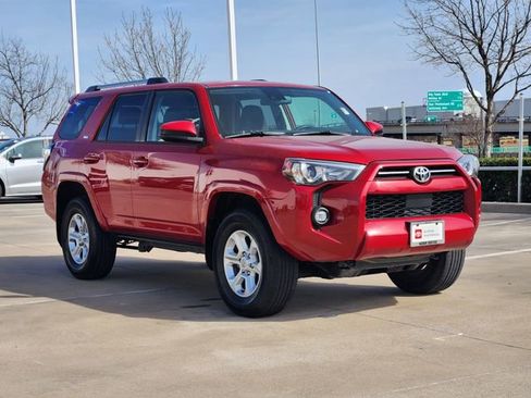 Used 2024 Toyota 4Runner SR5 AWD/4WD image 2