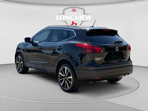 Used 2019 Nissan Rogue Sport SL w/ Premium Package FWD image 3