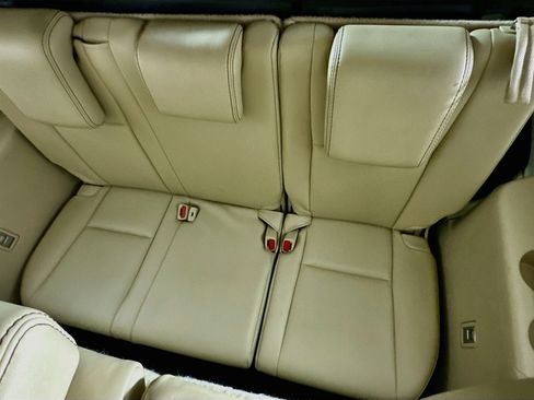 Used 2016 Toyota Highlander XLE FWD image 29