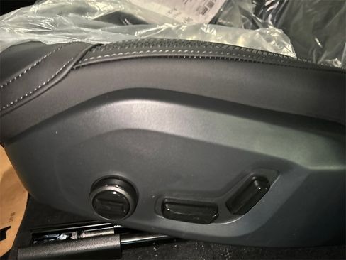 New 2026 Volvo XC60 B5 Plus w/ Protection Package Premier image 11