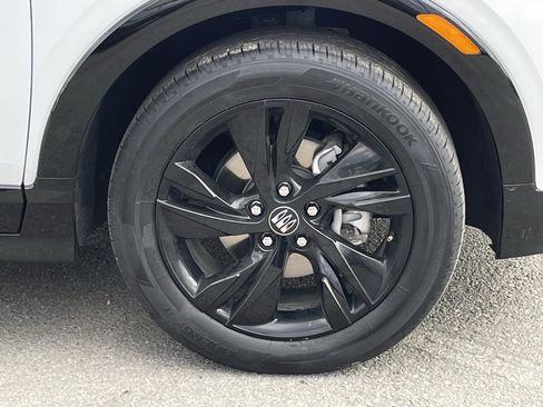 Used 2024 Buick Encore GX Sport Touring image 31