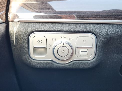 Used 2020 Mercedes-Benz GLE 350 image 17