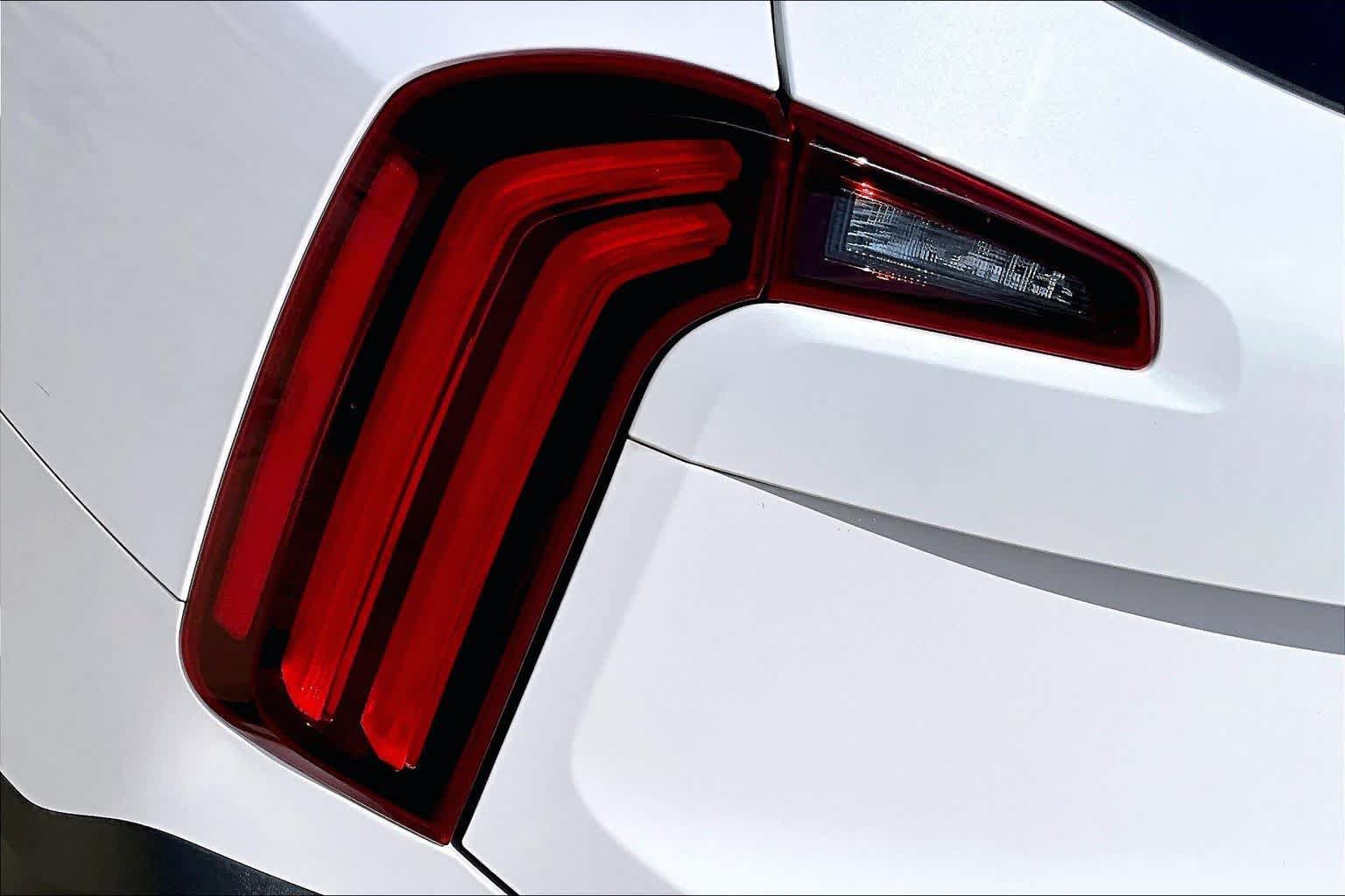 Used 2022 Kia Telluride SX w/ Towing Package FWD image 27