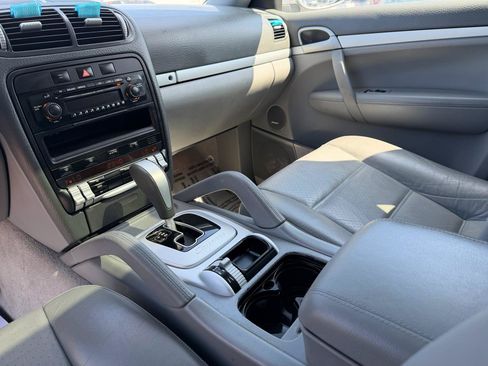 Used 2004 Porsche Cayenne S AWD/4WD image 26
