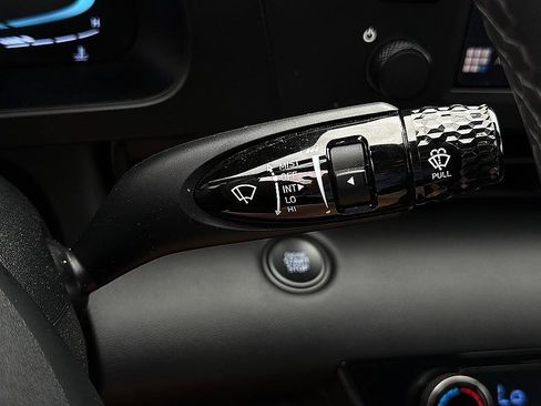 Certified 2025 Hyundai Elantra Sport FWD image 17