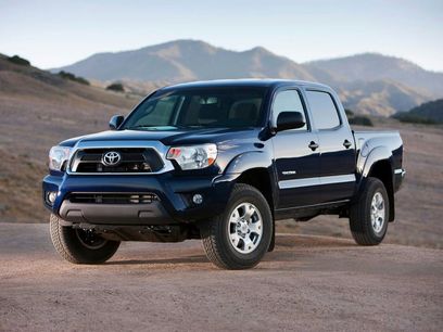 Used 2015 Toyota Tacoma PreRunner w/ SR5 Package