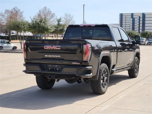 Used 2024 GMC Sierra 2500 AT4 w/ AT4 Premium Plus Package image 5