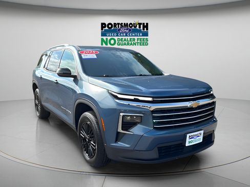 Used 2025 Chevrolet Traverse LT AWD/4WD image 30