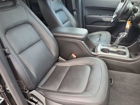 Used 2022 GMC Canyon Elevation w/ Elevation Premium Package AWD/4WD image 21