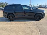 Used 2022 GMC Acadia SLE w/ Driver Convenience Package image 4
