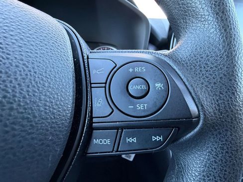 Used 2021 Toyota RAV4 LE AWD/4WD image 24