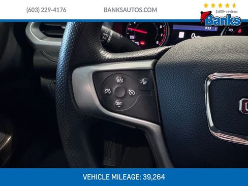 Certified 2022 GMC Acadia SLE w/ Driver Convenience Package image 14