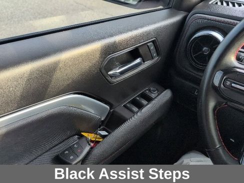 Used 2024 Chevrolet Colorado Z71 w/ Z71 Convenience Package 2 image 10