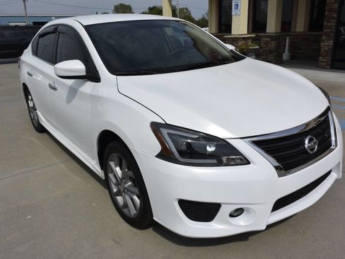 Used 2014 Nissan Sentra SR w/ SR Driver Package image 7