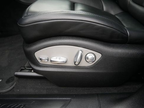 Used 2021 Porsche Macan image 17