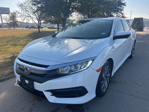 Used 2017 Honda Civic EX image 7