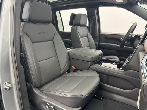 New 2026 GMC Yukon XL Denali w/ Denali Reserve Package AWD/4WD image 39