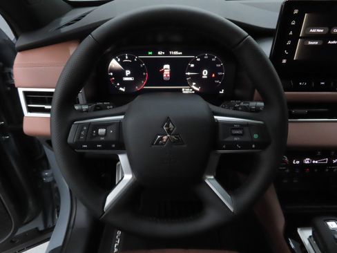 New 2026 Mitsubishi Outlander SEL FWD image 13