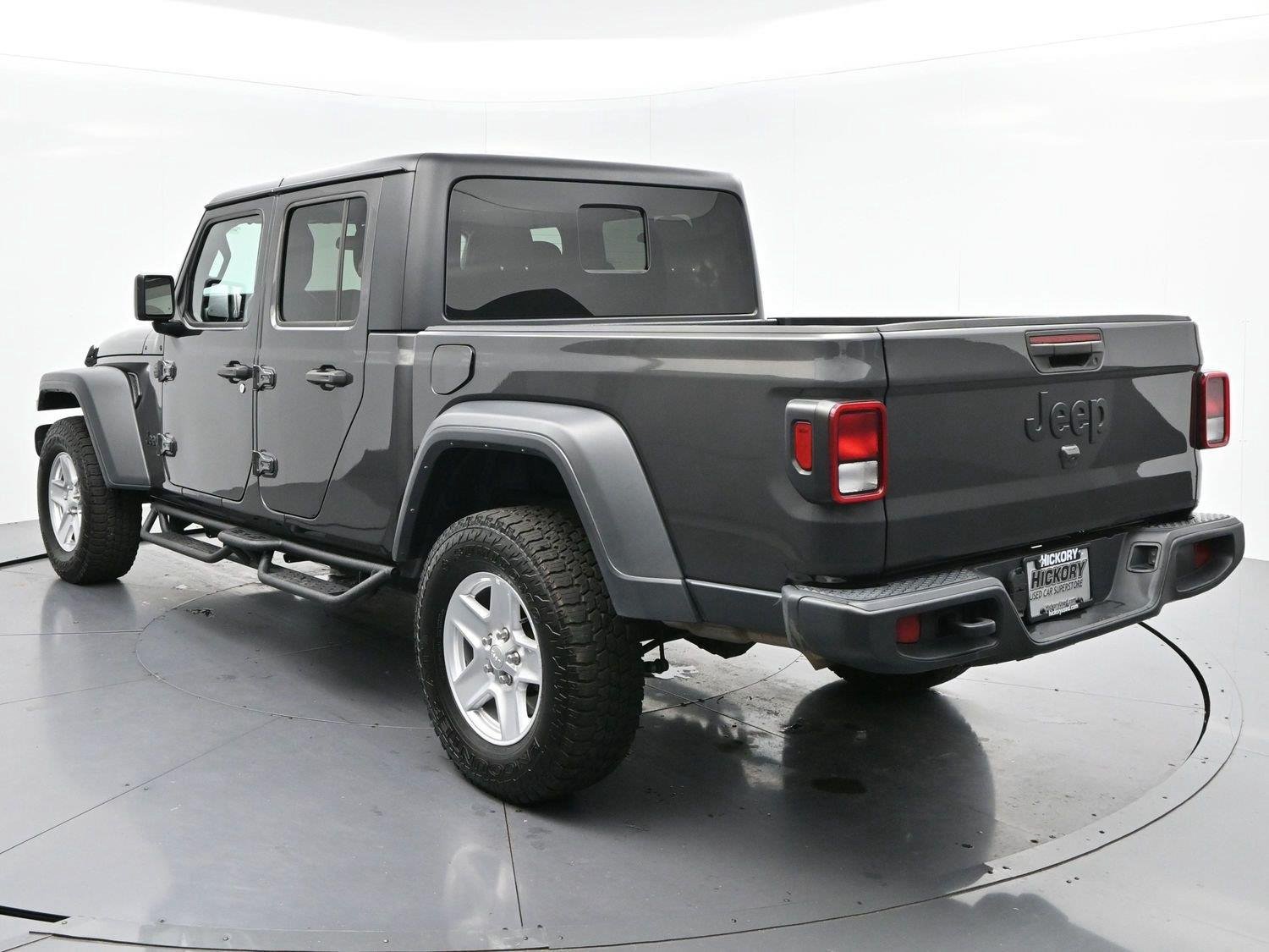 Used 2023 Jeep Gladiator Sport AWD/4WD image 5