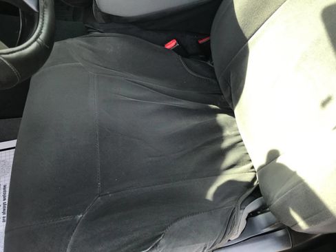 Used 2014 Toyota Tundra SR image 8