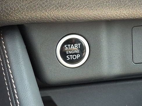 Certified 2023 Nissan Rogue SL AWD/4WD image 24