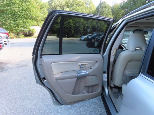 Used 2005 Volvo XC90 2.5T AWD/4WD image 9